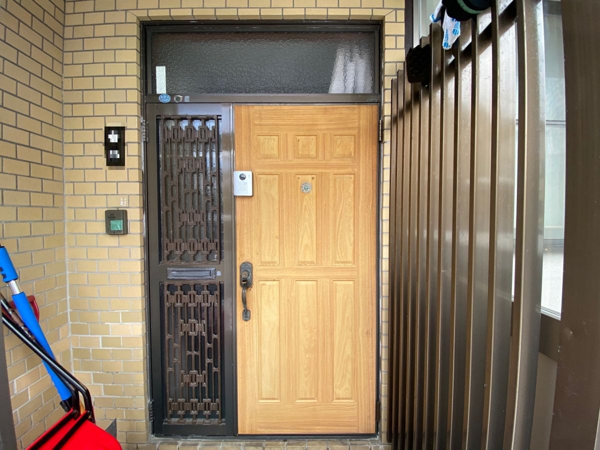 長岡市　玄関ドア交換～綺麗な玄関の完成までをイメージの施工事例