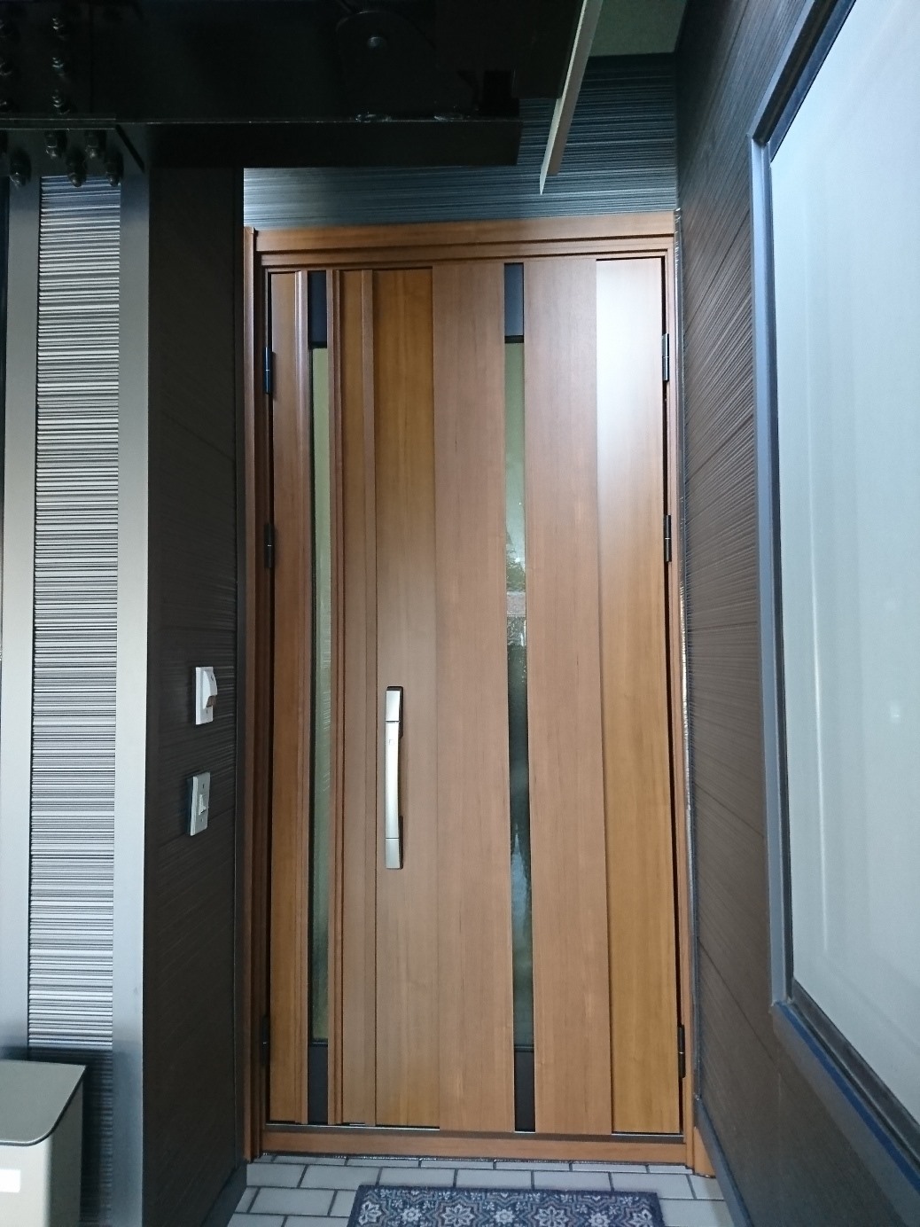 ドアリモ玄関ドア / 内窓プラマードUの施工事例