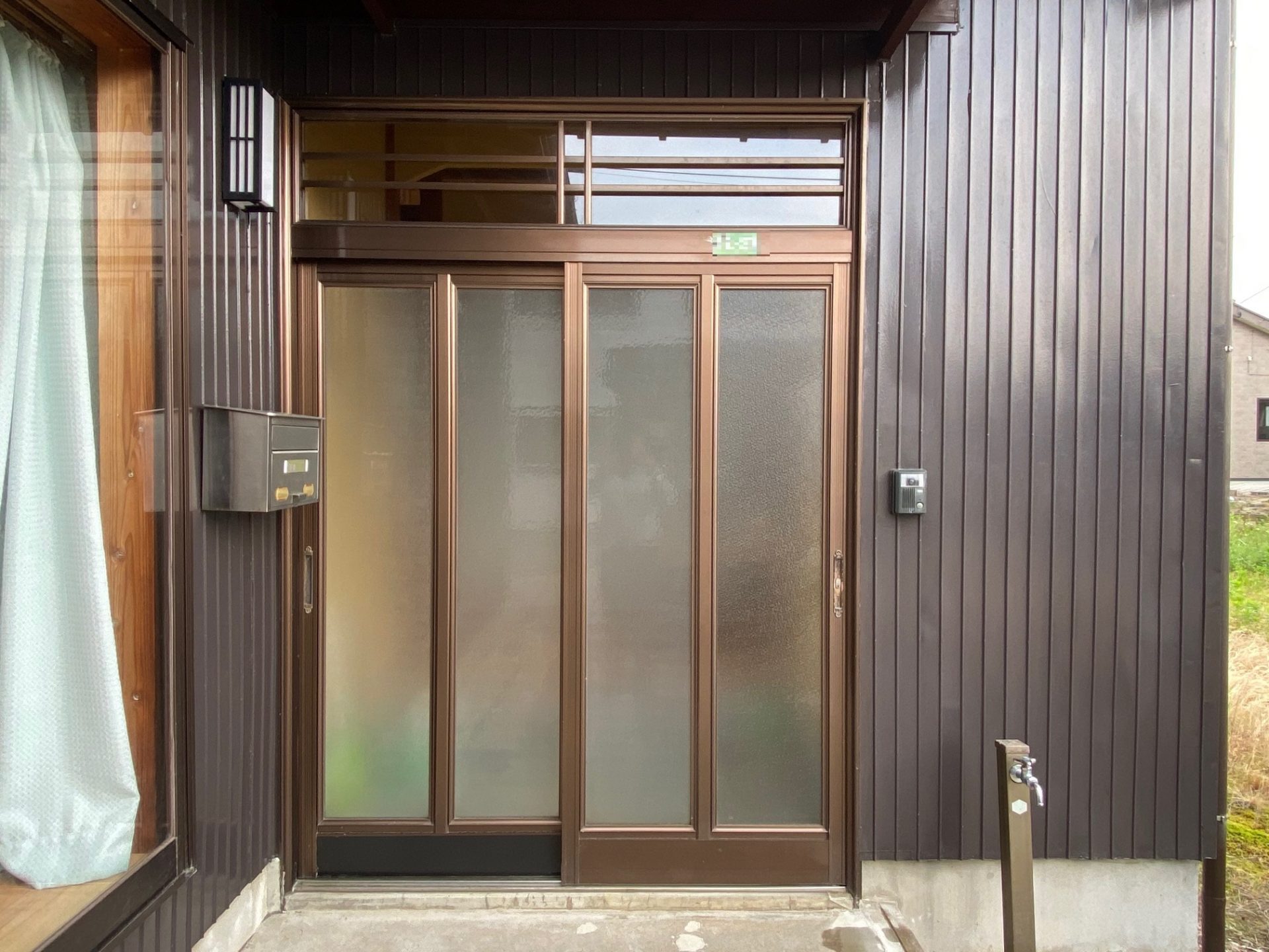 柏崎市　玄関引戸交換・内窓設置～お家全体を断熱対策の施工事例