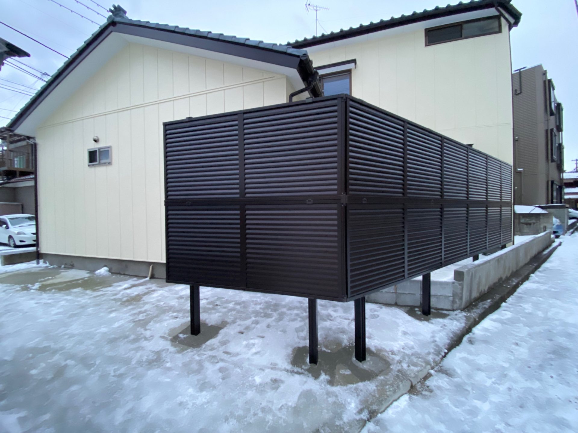 新潟市　プライベートを充実させるスクリーンフェンスの施工事例
