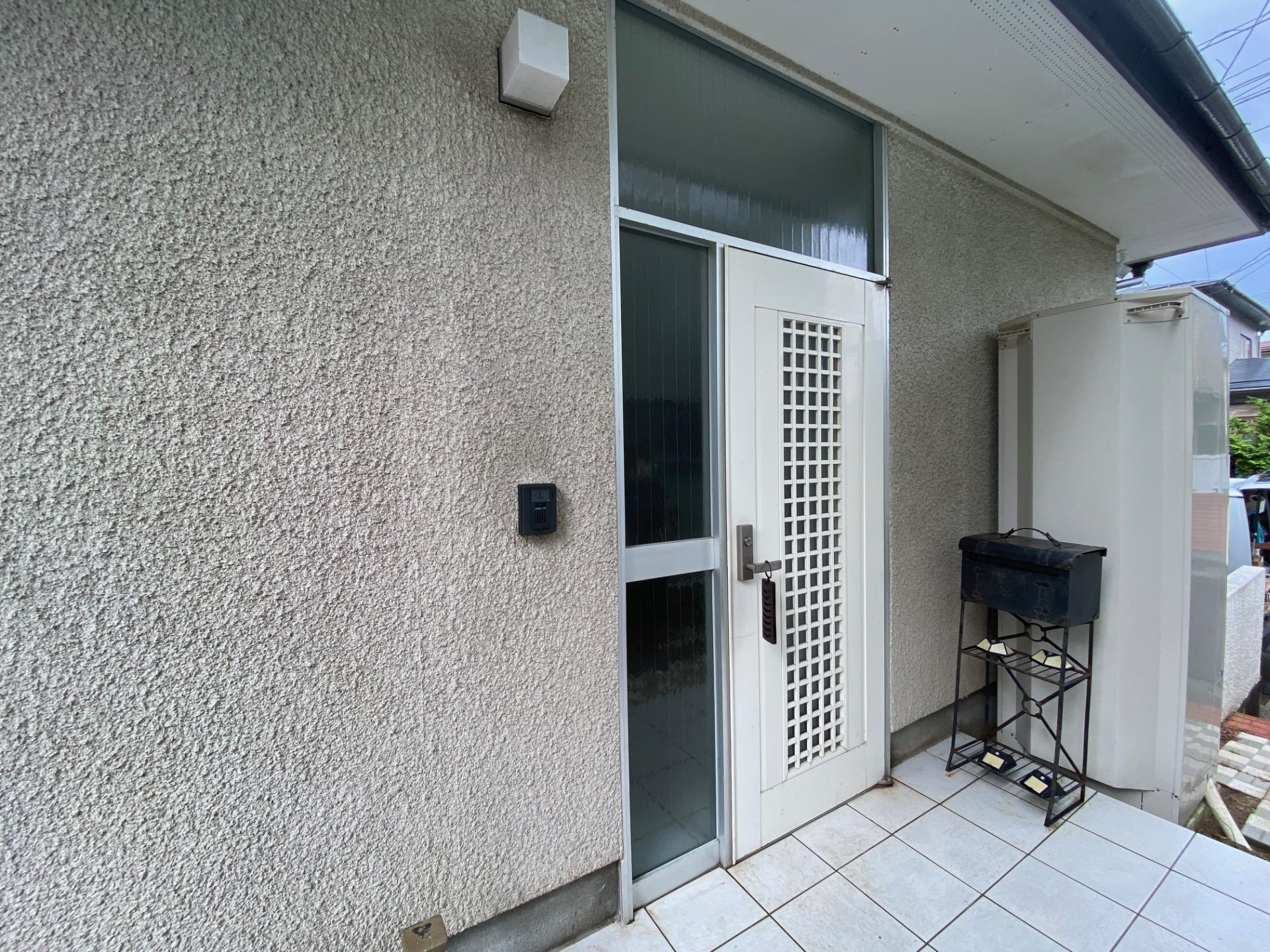 新潟市　デザインを重視した玄関リフォームの施工事例