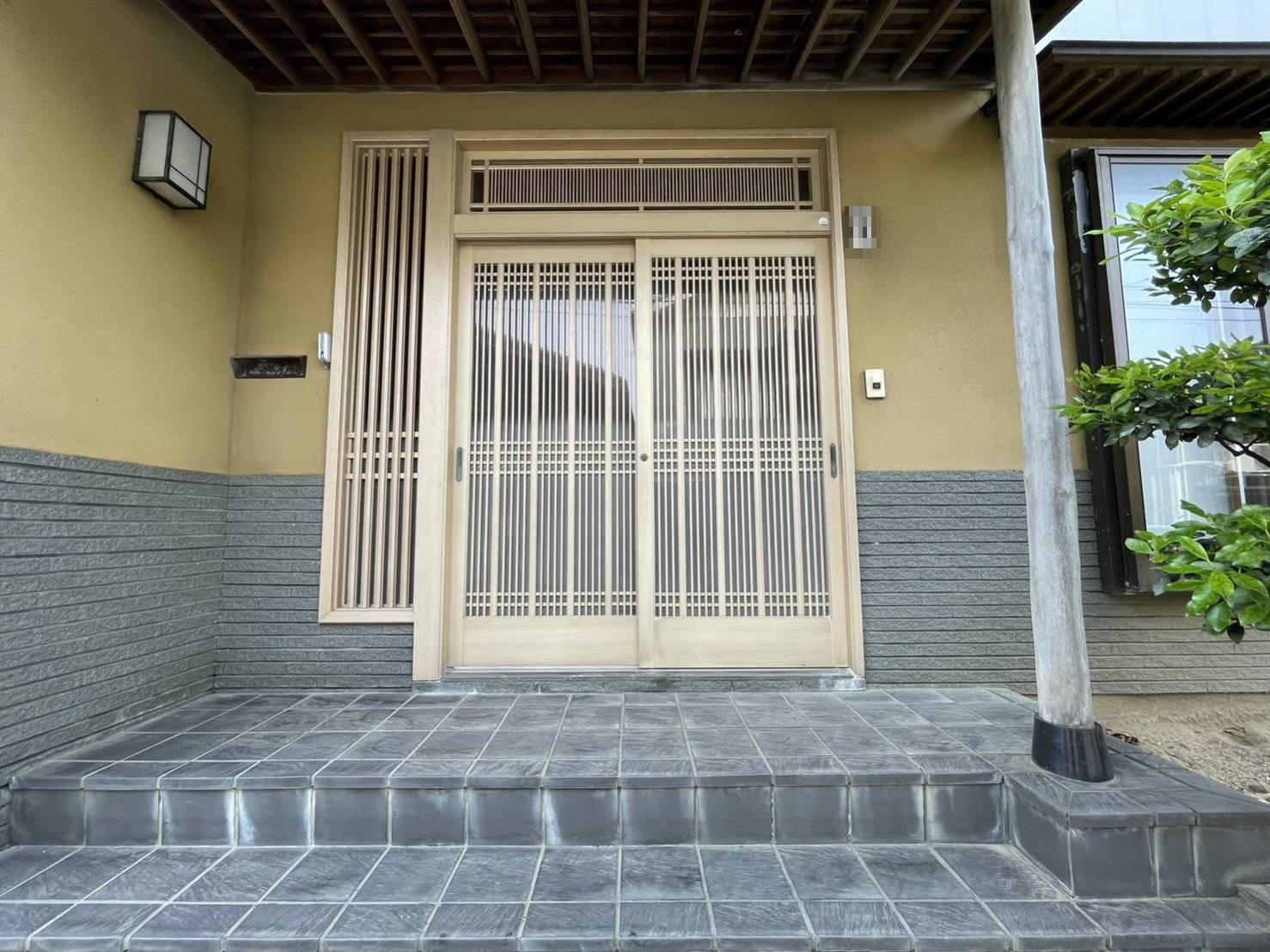 長岡市　珍しい玄関引戸を違和感なくリフォームの施工事例