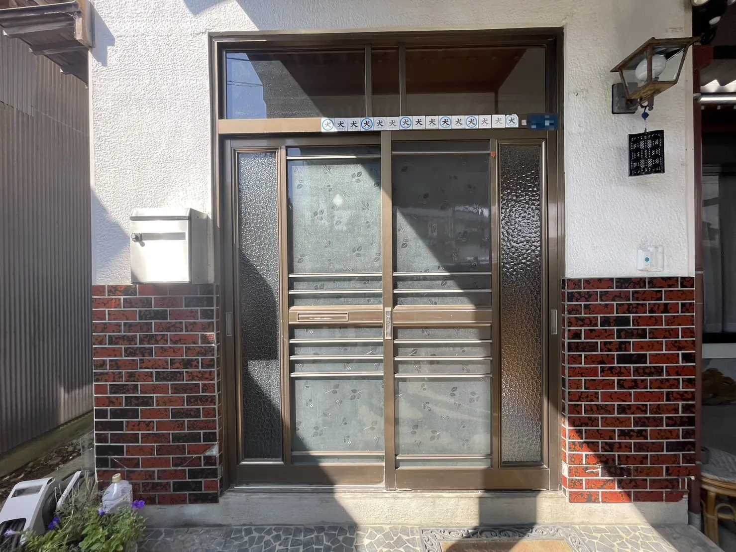 燕市　玄関引戸からドアへの交換の施工事例