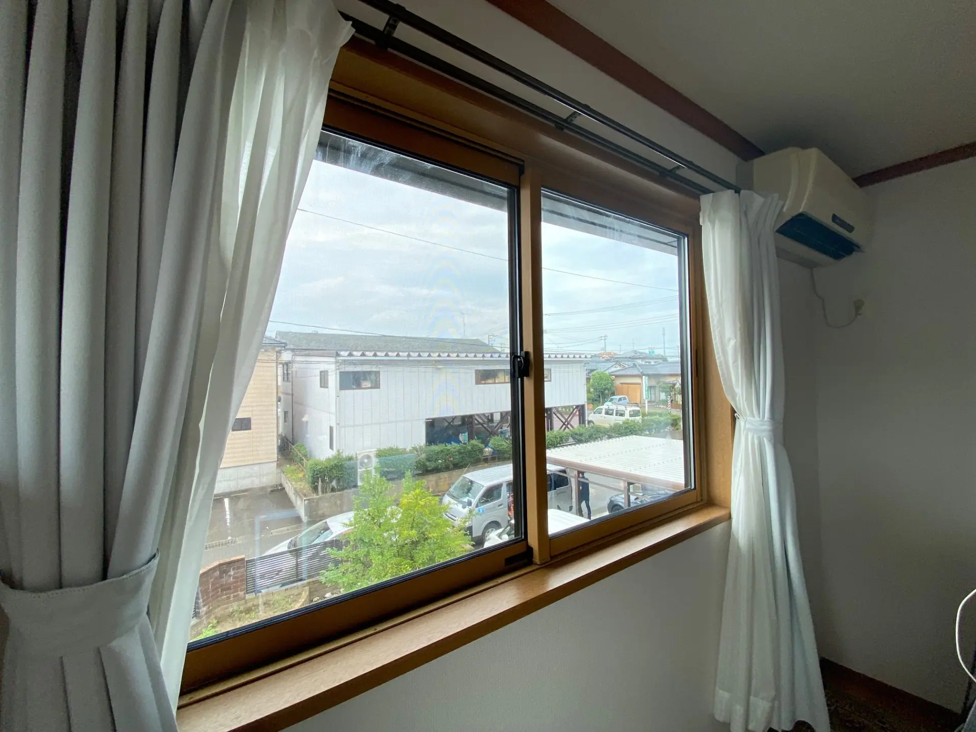 新発田市　内窓PLASTで室内の音漏れ対策の施工事例　施工前