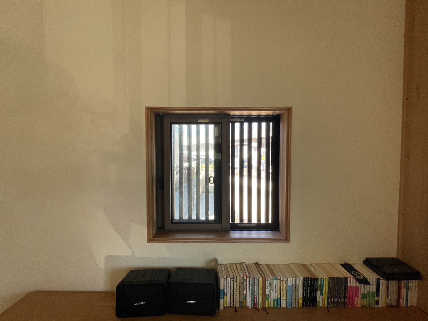 新潟市　近隣施設の騒音の対策に内窓PLASTの設置の施工事例
