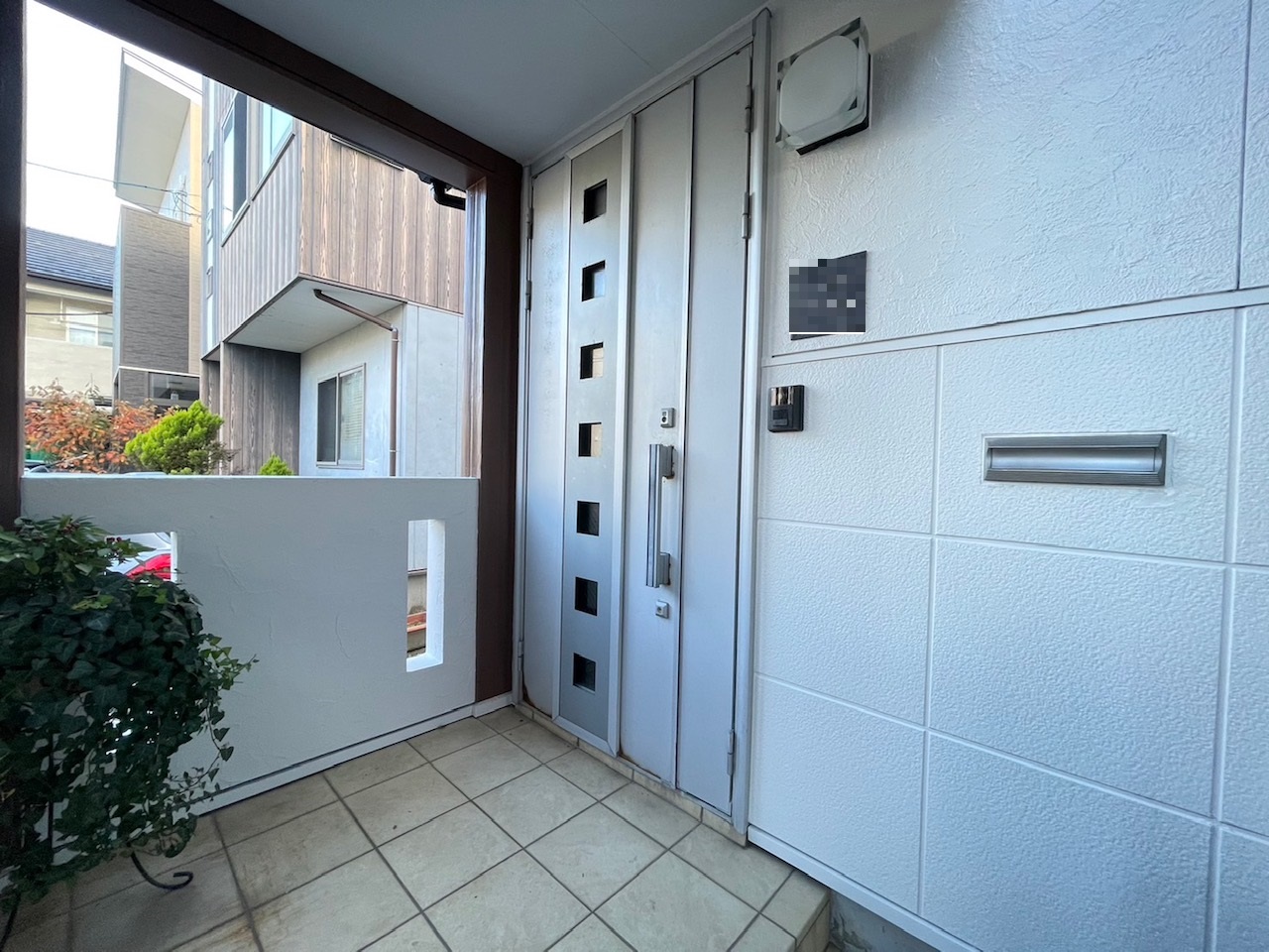 【新潟市の施工実例】YKKAPドアリモ　防火仕様の玄関ドア交換の施工事例