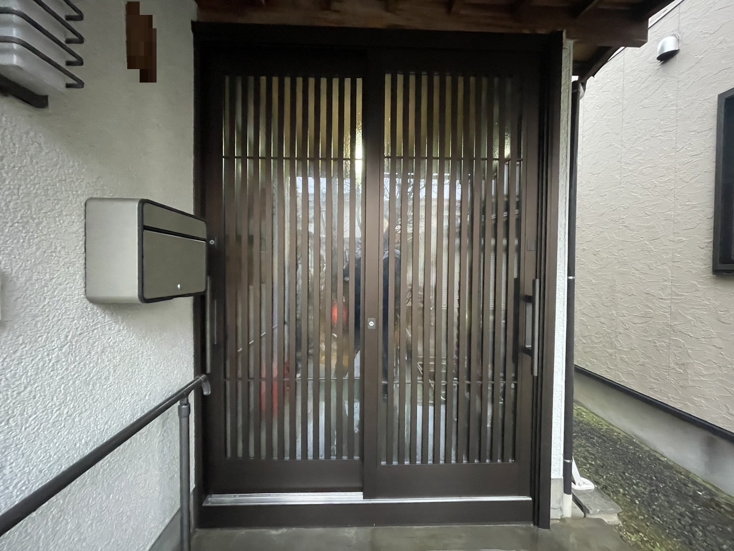 【新潟市の施工実例】YKKAPドアリモ　ガタツキや鍵の不具合があった玄関引戸をリフォームの施工事例