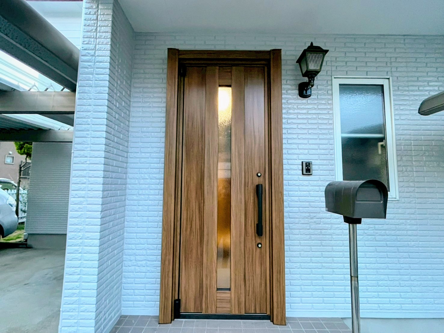 【新潟市】初登場！D50高断熱仕様で玄関をグレードアップ　YKKAPドアリモN41の施工事例