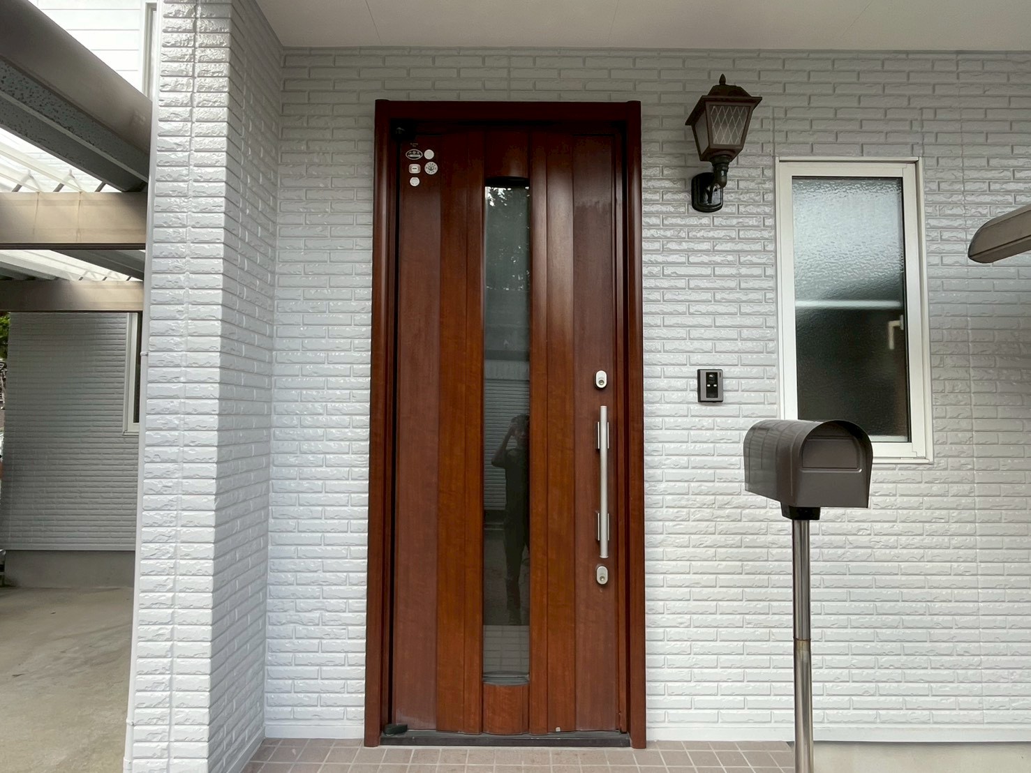 【新潟市】初登場!D50高断熱仕様で玄関をグレードアップ YKKAPドアリモN41の施工事例