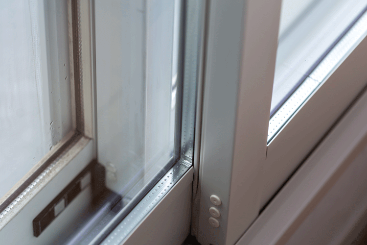 防音効果が低い外窓の気密性が低い二重窓